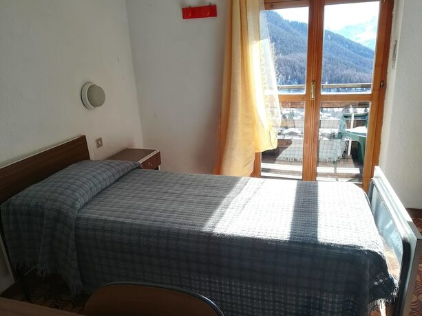 Imagen general del Hotel Miravidi. Foto 14