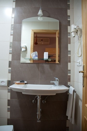 Imagen de la habitación del Hotel Miraya. Foto 8