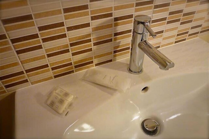 Imagen de la habitación del Hotel Mirella. Foto 5