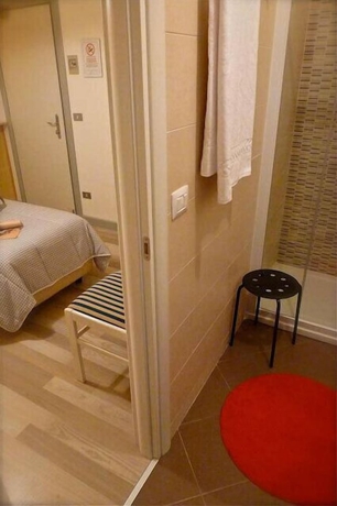 Imagen de la habitación del Hotel Mirella. Foto 7