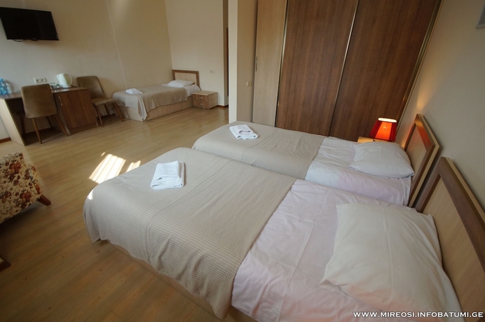 Imagen de la habitación del Hotel Mireosi. Foto 4