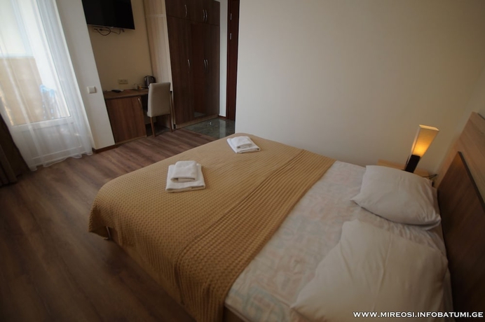 Imagen de la habitación del Hotel Mireosi. Foto 9
