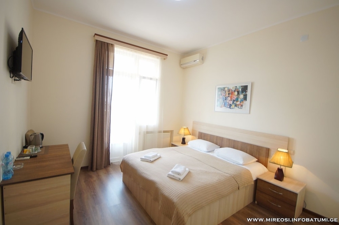 Imagen de la habitación del Hotel Mireosi. Foto 10