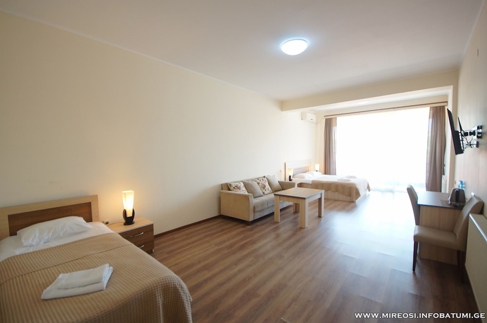 Imagen de la habitación del Hotel Mireosi. Foto 18