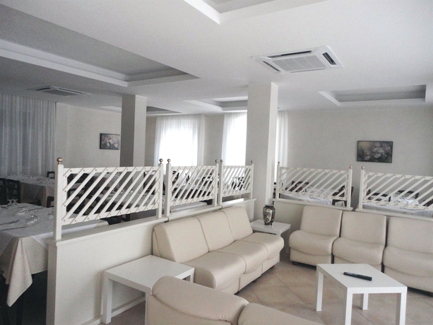 Imagen de los interiores del Hotel Miriam, Rimini. Foto 11