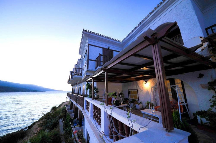 Imagen general del Hotel Mirini. Foto 4
