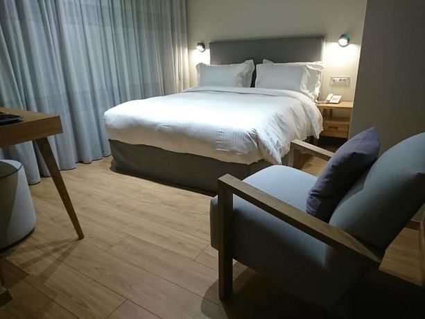 Imagen de la habitación del Hotel Mirivili Rooms and Suites. Foto 15