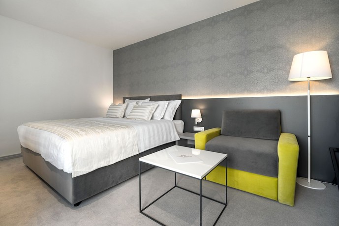 Imagen de la habitación del Hotel Mirjam. Foto 15