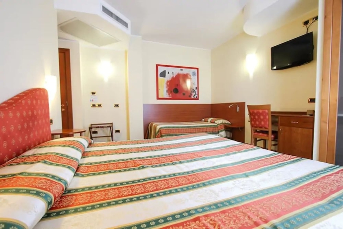 Imagen de la habitación del Hotel Miro, Garda. Foto 8