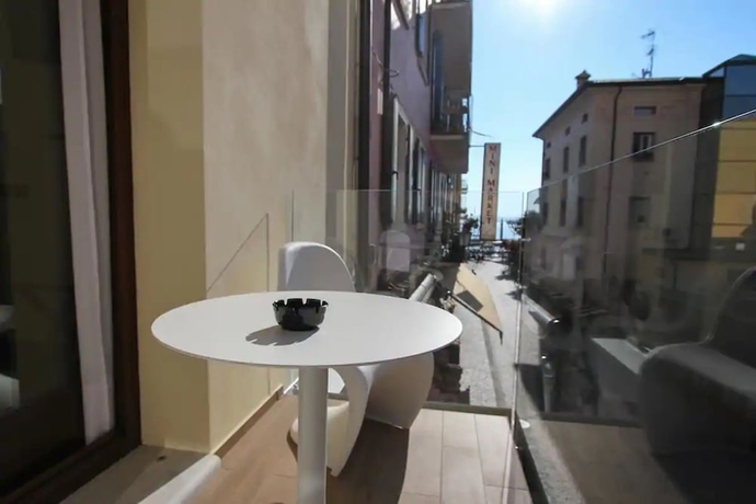 Imagen de los exteriores del Hotel Miro, Garda. Foto 12