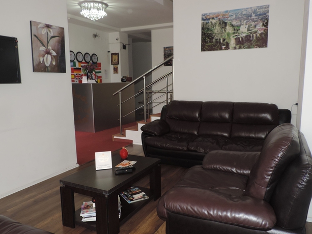 Imagen de los interiores del Hotel Mirobelle. Foto 16