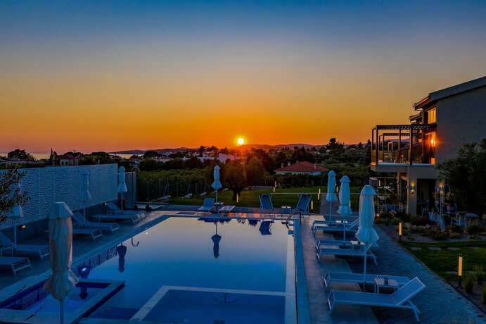 Imagen general del Hotel Miroes Suites. Foto 6