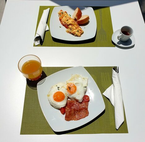 Imagen general del Hotel Miroes Suites. Foto 11