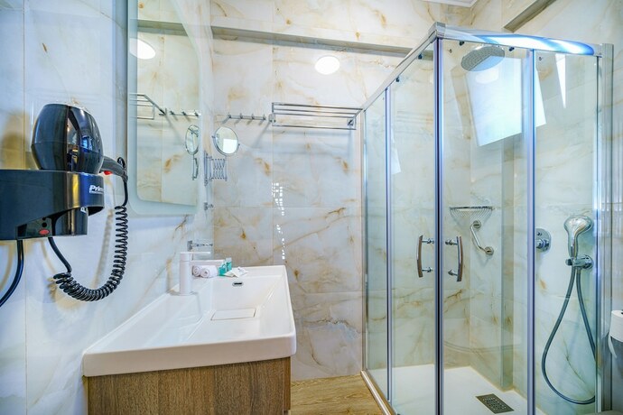Imagen general del Hotel Miroes Suites. Foto 14