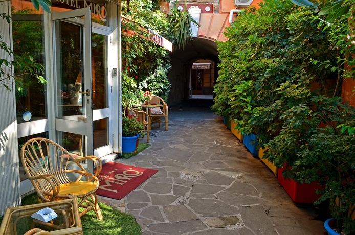 Imagen de los exteriores del Hotel Mir&ograve;, Rapallo. Foto 8