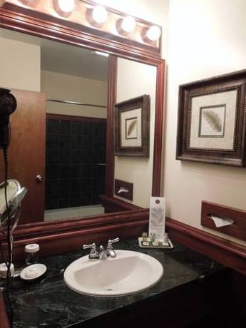 Imagen de la habitación del Hotel Mirror Lake Inn Resort And Spa. Foto 10