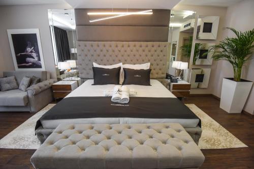 Imagen de la habitación del Hotel Mirror, SKOPJE. Foto 7