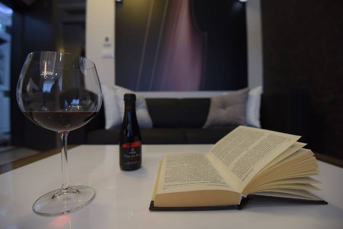 Imagen de la habitación del Hotel Mirror Skopje. Foto 3