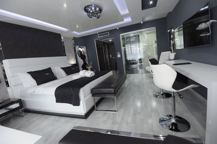 Imagen de la habitación del Hotel Mirror Skopje. Foto 8