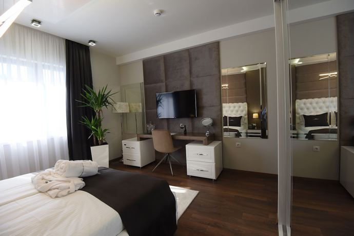 Imagen de la habitación del Hotel Mirror Skopje. Foto 9