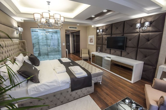 Imagen de la habitación del Hotel Mirror Skopje. Foto 14