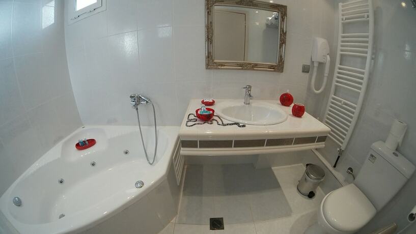 Imagen de la habitación del Hotel Mirto. Foto 13