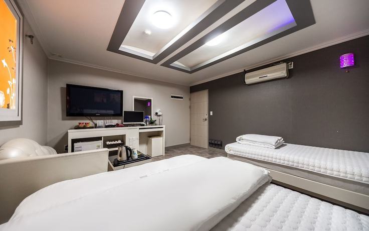 Imagen de la habitación del Hotel Miryang Cannes. Foto 8