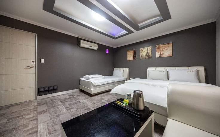 Imagen de la habitación del Hotel Miryang Cannes. Foto 10