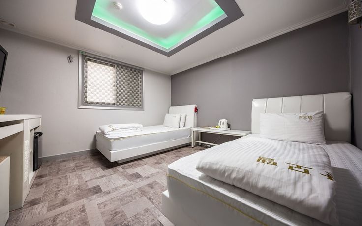 Imagen de la habitación del Hotel Miryang Cannes. Foto 17