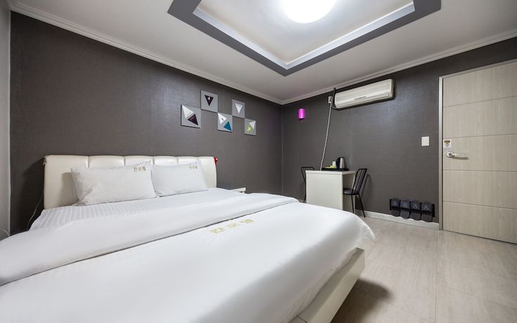 Imagen de la habitación del Hotel Miryang Cannes. Foto 19