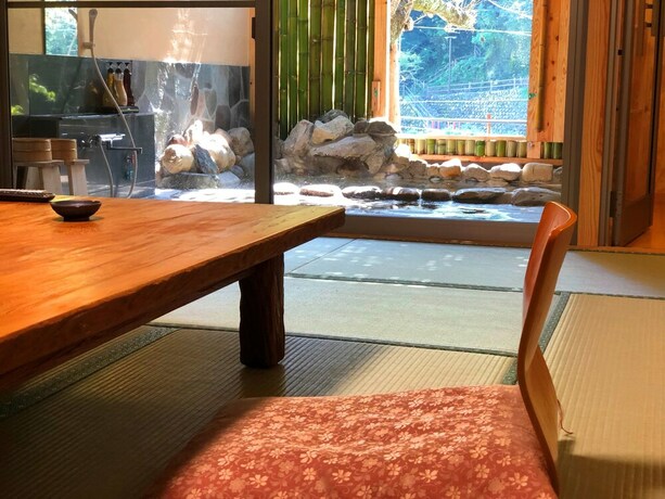 Imagen de la habitación del Hotel Misasa Onsen Seiryusou. Foto 26