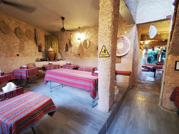 Imagen de la habitación del Hotel Misfah Old House. Foto 8