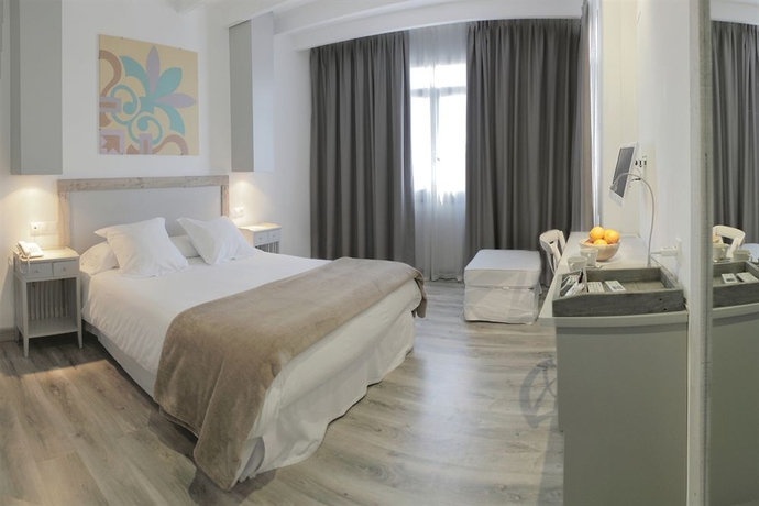 Imagen de la habitación del Hotel Misiana. Foto 7