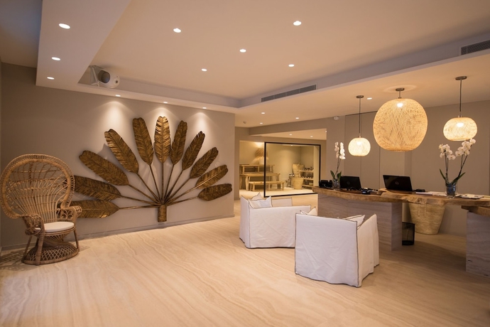 Imagen de los interiores del Hotel Misincu. Foto 19