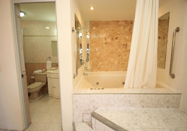 Imagen de la habitación del Hotel Misión Argento Zacatecas. Foto 11