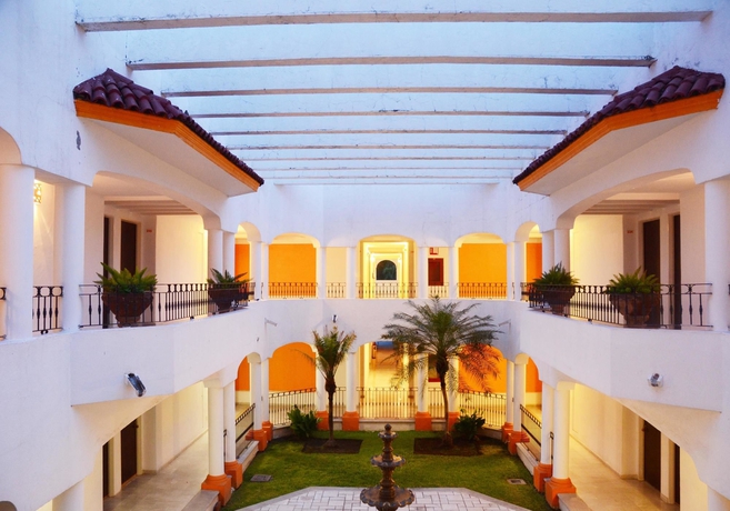 Imagen de los interiores del Hotel Misi&oacute;n Colima. Foto 12