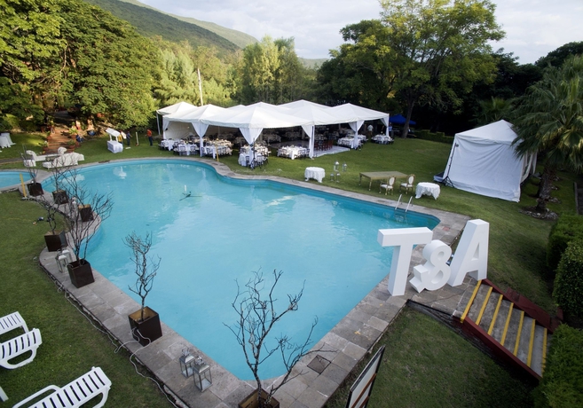 Imagen de la piscina del Hotel Misi&oacute;n Conc&aacute;. Foto 16