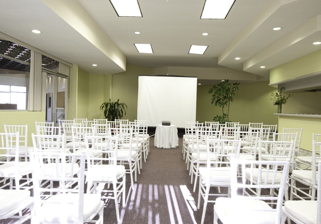 Imagen de los interiores del Hotel Misi&oacute;n Express Aguascalientes Norte. Foto 15