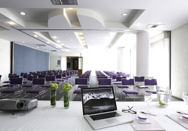 Imagen de los interiores del Hotel Misi&oacute;n Express Celaya. Foto 16