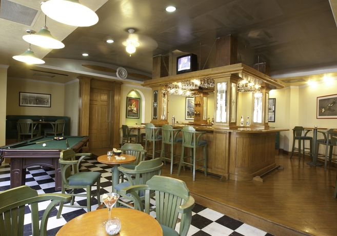 Imagen del bar/restaurante del Hotel Misi&oacute;n Express Celaya. Foto 4