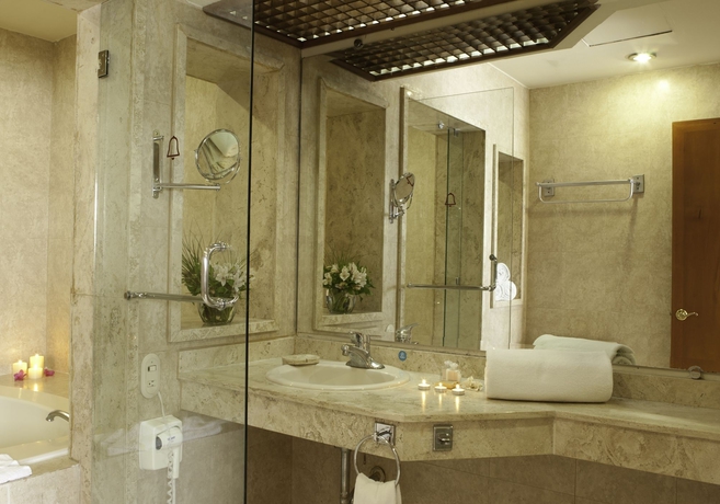 Imagen de la habitación del Hotel Misi&oacute;n Express Celaya. Foto 13