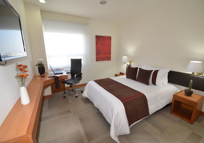 Imagen de la habitación del Hotel Misión Express Monterrey Aeropuerto La Fe. Foto 11