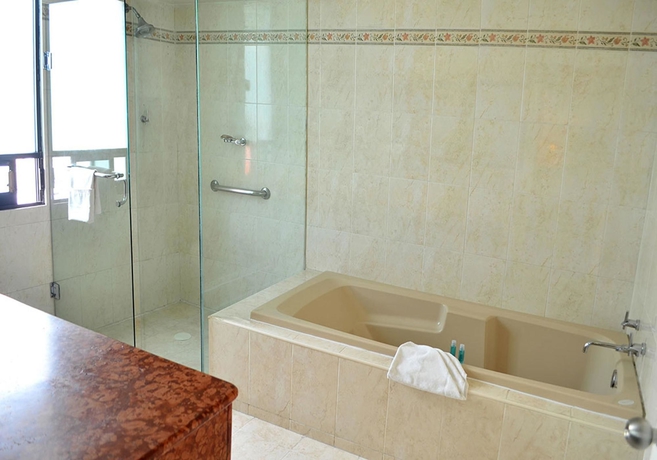 Imagen de la habitación del Hotel Misión Express Pachuca. Foto 11