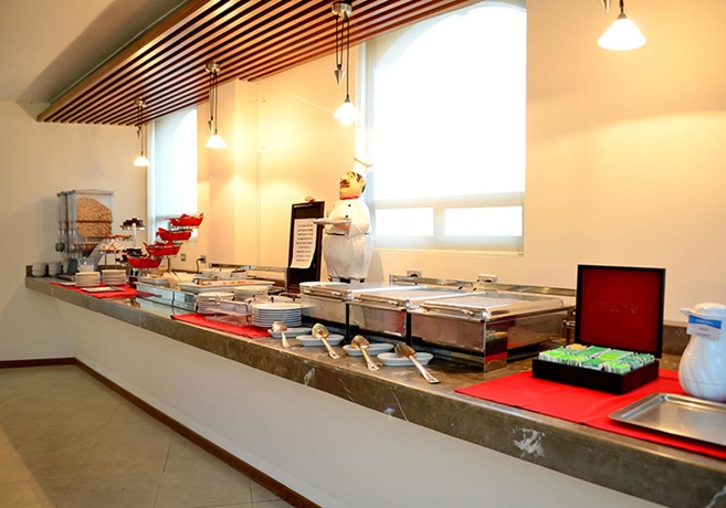 Imagen del bar/restaurante del Hotel Misión Express Pachuca. Foto 3