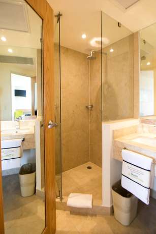 Imagen de la habitación del Hotel Misi&oacute;n Express Salamanca. Foto 3