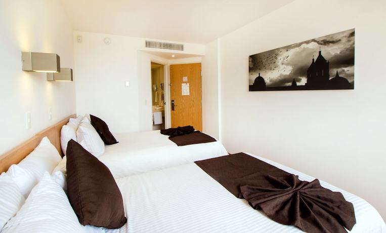 Imagen de la habitación del Hotel Misi&oacute;n Express Salamanca. Foto 5
