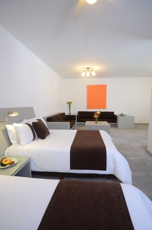Imagen de la habitación del Hotel Misi&oacute;n Grand Cuernavaca. Foto 7