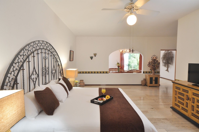 Imagen de la habitación del Hotel Misi&oacute;n Grand Cuernavaca. Foto 8