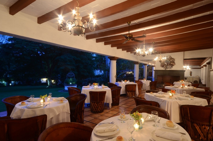 Imagen del bar/restaurante del Hotel Misi&oacute;n Grand Cuernavaca. Foto 4