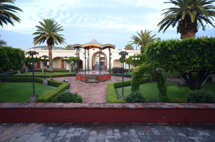 Imagen de los exteriores del Hotel Misión Grand Juriquilla. Foto 8